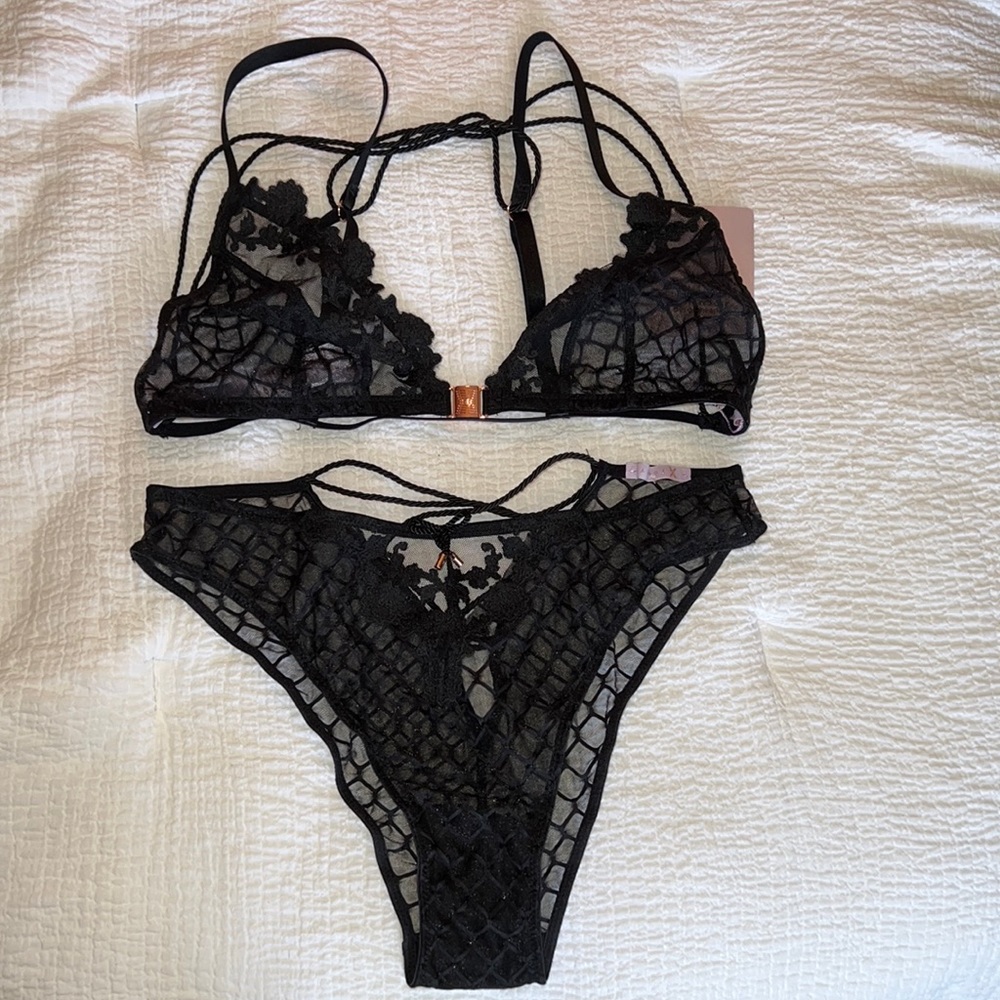SavageXFenty Black Mesh Lingerie Set- size S. New with Tags. Never been worn.